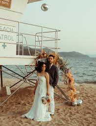 Read reviews, view photos, see special offers, and contact mayfield flowers directly on the knot. Dreamy Disco Vibes Dried Flowers For This Lake Tahoe Wedding Inspiration Green Wedding Shoes