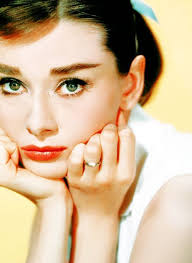 Rear Window A Glance On The Best Alfred Hitchcock Movies With Images Audrey Hepburn Photos Audrey Hepburn Audrey Hepburn Style