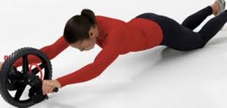 El objetivo final es el mismo que el de los abdominales estándar: Ejercicios Con Ab Roller Para Trabajar Y Fortalecer Tus Abdominales En Casa