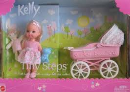 Kelly's body style changed around late 2008 to have less short and stubby arms and look older. Mattel Barbie Kelly Tiny Steps Doll Carriage W Walking Kelly Doll Barbie Kelly Tiny Steps Doll Carriage W Walking Kelly Doll Shop For Mattel Products In India Flipkart Com