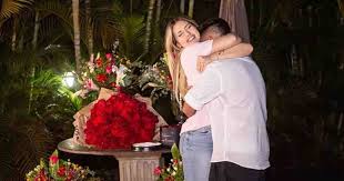 O casal, que está noivo, já está morando junto em uma mansão em goiânia. Gravida Virginia Fonseca E Pedida Em Casamento Por Ze Felipe Istoe Independente