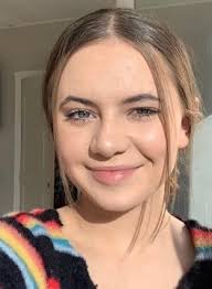 Lindsey Lee Warnick (@BetchBeBad)