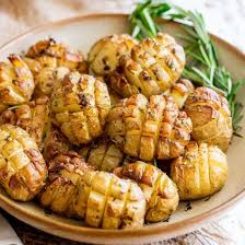 These Hedgehog Roasted Rosemary Potatoes Are The Most Delicious And Beautiful Side Dish Crispy On The Outs Rosemary Potatoes Yummy Veggie Entertaining Recipes