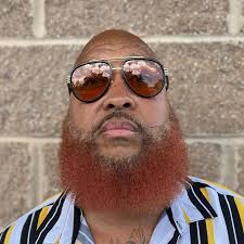 I would like to publicly Thank my favorite Doctor and Friend Dr. Prenik  James (Family) @fruitofthespiritsalons for the Referral. When  @thebeardhuntress calls just know you have to perform at your very best.