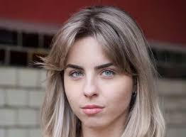 Danielle Evenson's Instagram, Twitter & Facebook