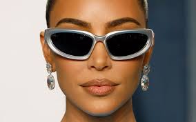 Silver Grey is the color of 2022