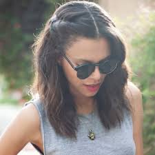 Choose a nice hair accessory for a better look. 50 Terrific Ways To Wear Shoulder Length Hairstyles Hair Motive