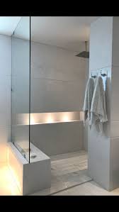 Badezimmer Sitzen In Der Dusche Lichter Pinies Badezimmer Sitzen In Der Dusche Lichter Acc Bathroom Interior Design Bathroom Interior Bathroom Design