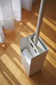 amazon co jp 山崎実業 フローリングワイパースタンド プレート ホワイト 7860 ホーム キッチン 掃除 片付け フローリング 片付け