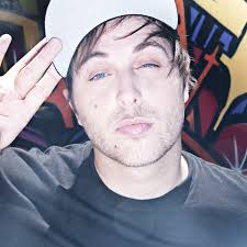 Pretty Lights On World Cafe