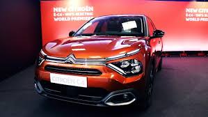 A principios de 2018 sale a la venta la versión renovada del citroën c4 cactus, que adopta un estilo muy similar al modelo lanzado hace cuatro años, pero que. This Is The New Citroen C4 And E C4 Archyde