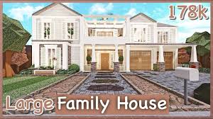 Bloxburg | blush family rp house, no gamepasses (50k) pinterest. Bloxburg Large Family House Speed Build Family House Beautiful House Plans Bloxburg Family House