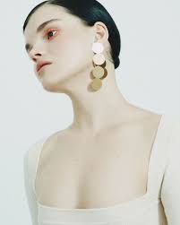 Cool Eyeliner Tips and Other Weird Beauty Inspiration