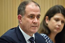 Luke Foley threatens to dish dirt