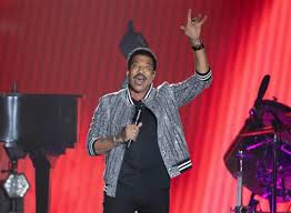 10.03.2020 dido, craig david presents ts5, snelle & de lieve jongens band, supergrass, seasick. Lionel Richie Is De Eerste Lokerse Feesten 2020 Headliner Showbizzplaza
