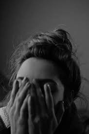صور بنات حزينة ابيض واسود ليدي بيرد