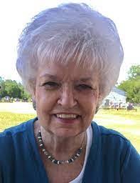 Kelly Pace's Instagram, Twitter & Facebook