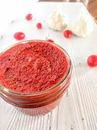 Add the tomato paste, water, italian seasoning, salt, pepper and sugar to the pan. How To Easily Make Pizza Sauce With Tomato Paste Scratch To Basics