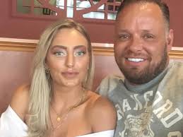 Naomi haalt uit naar ex-verloofde realityster Michael van der Plas