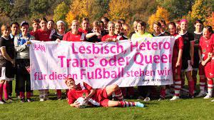 Homophobie wird als „irrationale angst und intoleranz gegenüber homosexualität, schwulen und. Kampagne Gegen Sexismus Und Homophobie News Deutsche Akademie Fur Fussball Kultur