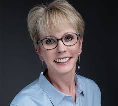 Debbie Daniel's Instagram, Twitter & Facebook