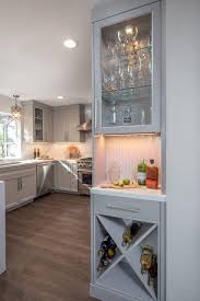 Browse glass backsplash kitchen ideas on houzz. 75 Beautiful Kitchen With Glass Tile Backsplash Pictures Ideas May 2021 Houzz