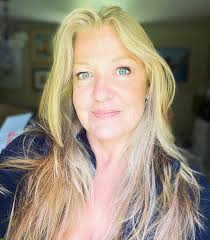 Treated myself to new makeup today- they've stocked Sculpted by Aimee in  the pharmacy here in Kenmare and as I've been totally brainwashed by  TikTok, I just had to buy lots! Love