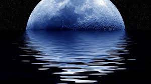 Berwarna biru di cermin kali mata air memancar mengilap mata yang lama kabur. Kisah Dan Mitos Bulan Biru Blue Moon Global Liputan6 Com