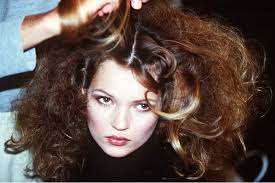 See full list on therighthairstyles.com Six Golden Rules For Backcombing Your Hair