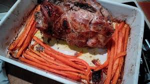 Adiou Une Petite Recette Un Peu Plus Longue Que D Habitude Mais Qui Change Un Peu Un Roti De Dinde Cuit Au Roti De Dinde Recette Traditionnelle Dinde Farcie