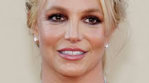 Förvandlingen av Britney Spears från barndom till 39 år