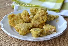 La cucina ligure è costituita dai piatti della tradizione culinaria della liguria, regione fa uso di ingredienti legati sia alla produzione locale (come il preboggion, miscuglio di erbe selvatiche), sia alle importazioni provenienti da zone con cui nei secoli, i liguri hanno avuto frequenti contatti (come il pecorino sardo, uno degli ingredienti del pesto). Frittelle Di Carciofi E Prosciutto Cotto Ricetta Veloce