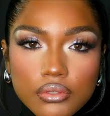 Sasha Guerra (sashaguerra)