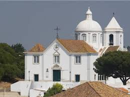 Castro marim is a small town that's located right next to the bridge that crosses the guadiana river, connecting spain and portugal together. Equipamento Patrimonio Castro Marim Igreja Matriz De Castro Marim