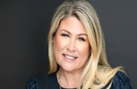 Krissy Davis's Instagram, Twitter & Facebook