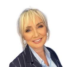 It's been 20 years since I first stepped out of Station House lift in  Milton Keynes & said hello to LifeSearch. I've been privileged to work with  so many wonderful colleagues past