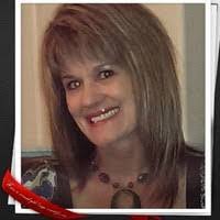 Laura Abrahamson's Instagram, Twitter & Facebook