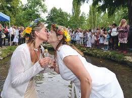 Jetzt brautkleid in ihrer nähe finden. Acc Galerie Weimar Soziokultur Reisefuhrer Thuringen