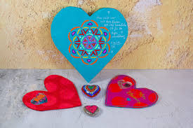 Entdecke rezepte, einrichtungsideen, stilinterpretationen und andere ideen zum ausprobieren. Herz Untersetzer Nahen Zum Valentinstag Mit Stick Freebie