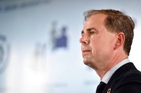 Finansministeren advarer mod »sorte skyer« i horisonten