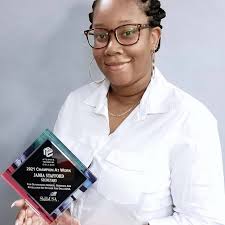 Can anyone help with a purple can of Enfamil in Ellenwood?