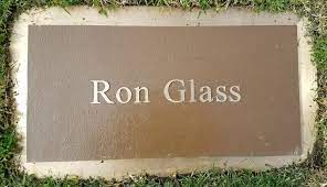 Ron Glass Actor Born Ronald Earle Glass He Was Best Known For His Roles As The Witty Det Ron Harris On The Television S Ron Glass Famous Graves Gravestone