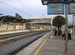 Kerajaan sedang memuktamadkan laluan dan stesen di jajaran seksyen c dari mentakab ke pelabuhan klang bagi projek laluan kereta api pantai timur (ecrl) sebelum memulakan proses. Stesen Keretapi Rawang Wikipedia Bahasa Melayu Ensiklopedia Bebas