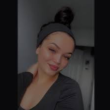 Hey! Can anyone recommend a hair braider who can do this style for the 4th  July? Thanks in advance 🤍