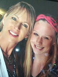 Dana Cardwell's Instagram, Twitter & Facebook