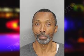 Eddie Ponder's Instagram, Twitter & Facebook