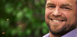 Folk har rätt att vara delaktiga i besluten”