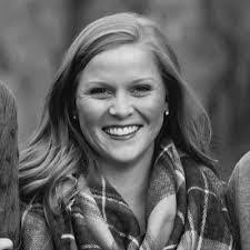 Danielle Averill's Instagram, Twitter & Facebook