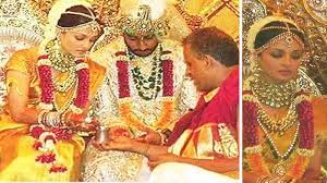 Check spelling or type a new query. A Sneak Peek Into Abhishek Bachchan And Aishwarya Rai Bachchan S Wedding Album On Their Marriage Anniversary Hindi Movie News Bollywood Times Of India