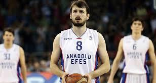 Bu unutulmayacak deneyimi yaşamak için hemen anadolu efes spor kulübü uygulamasını indir ve üye ol! Turk Oyunculara En Cok Anadolu Efes Sure Verdi